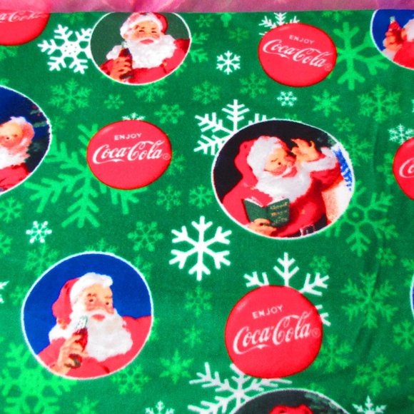 Coca Cola Santa Claus Christmas 86" x 58" Fleece Blanket - Picture 3 of 3